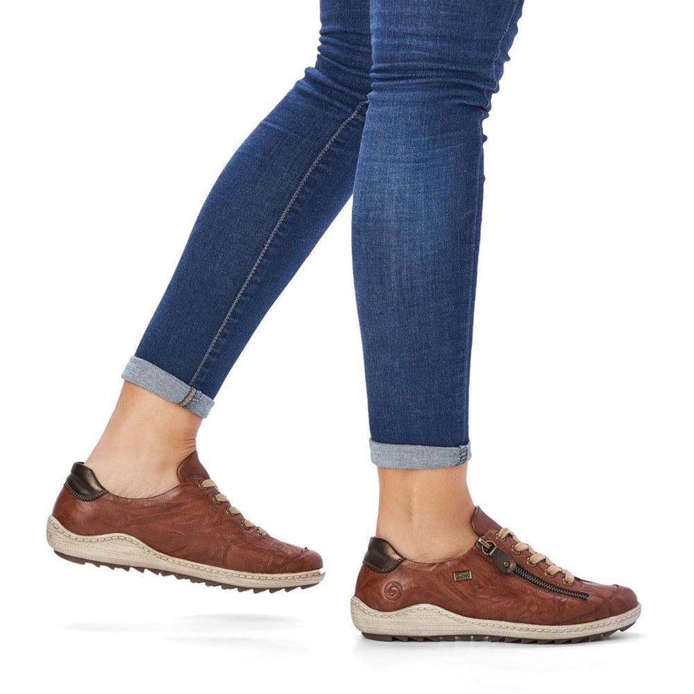 Liv 02 Low Lace Waterproof